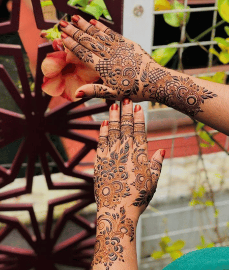 Mehendi Artist in Vadodara, Bridal mehndi in Vadodara, Mehendi artist near me Vadodara, Bridal mehndi design Vadodara, Mehendi designer Vadodara,